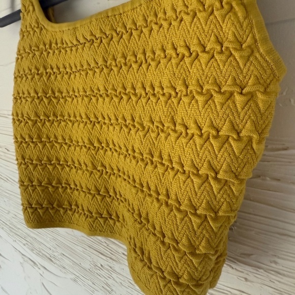 Aritzia Mustard Yellow Textured Crop Top - Picture 3 of 5